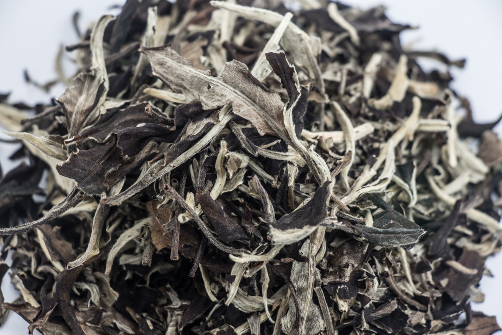 Yunnan Moonlight White Buds Pu’er Raw Tea 30g